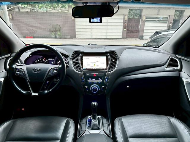 HYUNDAI現代 SANTA FE  第5張相片