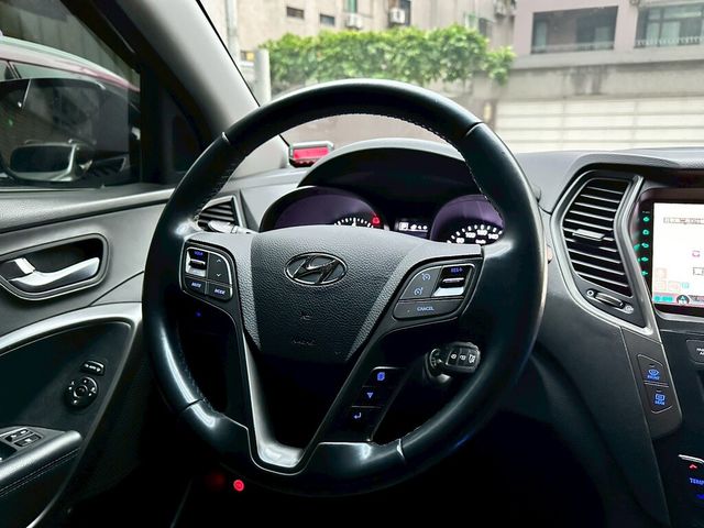 HYUNDAI現代 SANTA FE  第7張相片