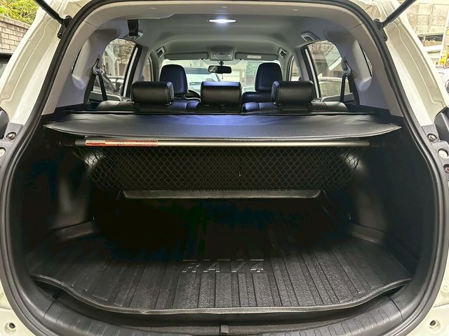 TOYOTA豐田 RAV4  第15張相片