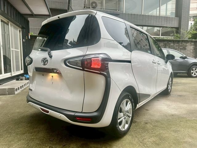 TOYOTA豐田 SIENTA  第3張相片