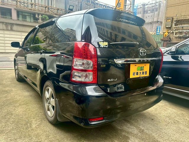 TOYOTA豐田 WISH  第3張相片