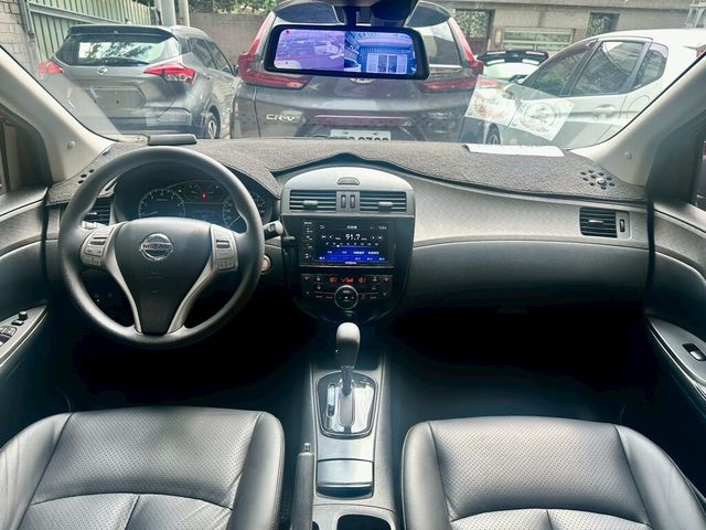 NISSAN日產 TIIDA  第5張相片