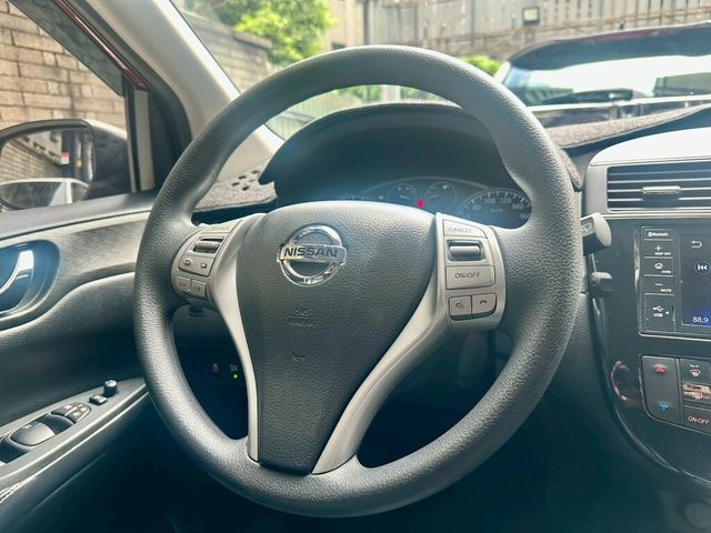 NISSAN日產 TIIDA  第7張相片