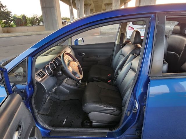 NISSAN日產 TIIDA  第5張相片