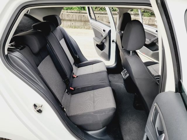 VOLKSWAGEN福斯 GOLF  第6張相片