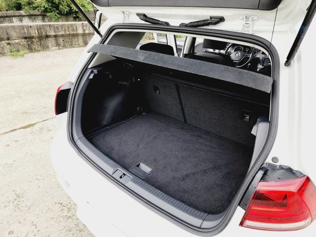 VOLKSWAGEN福斯 GOLF  第7張相片