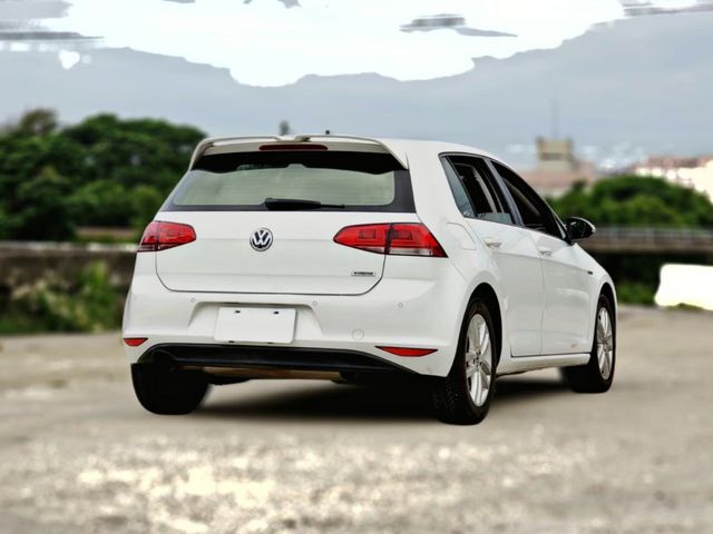 VOLKSWAGEN福斯 GOLF  第13張相片