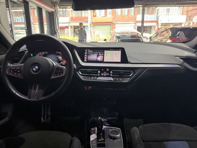 BMW/ 寶馬 218i  第15張相片