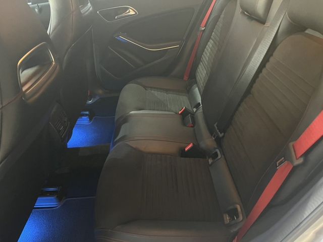 Mercedes-Benz/賓士 A-CLASS  第12張相片