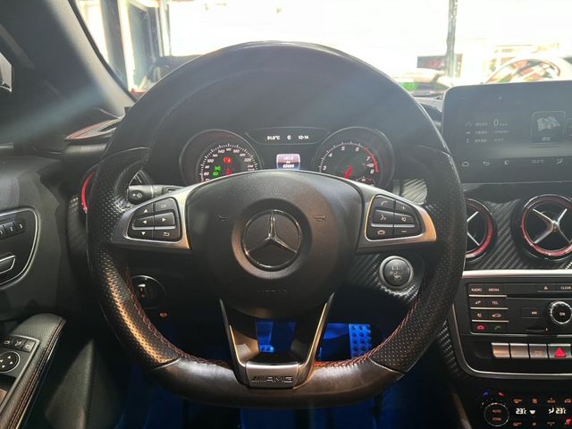 Mercedes-Benz/賓士 A-CLASS  第13張相片