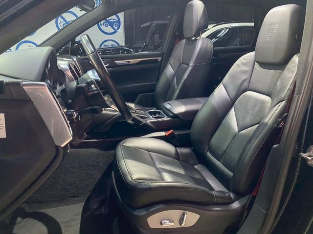 Porsche保時捷 Cayenne   第10張相片