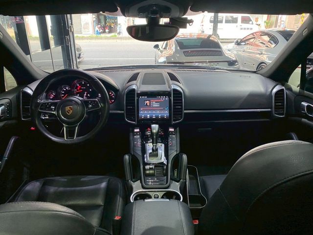 Porsche保時捷 Cayenne   第12張相片