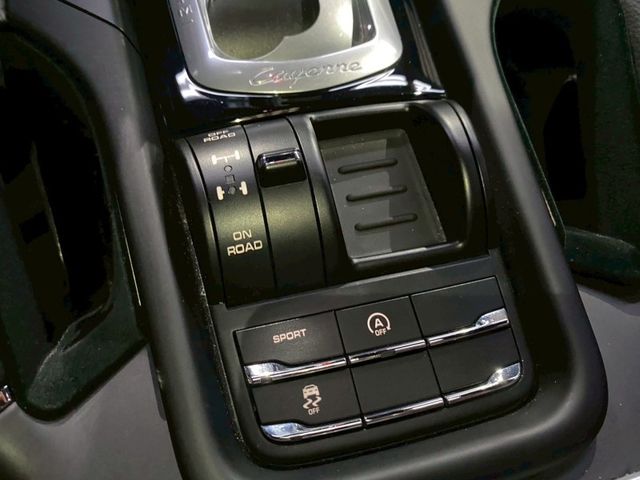 Porsche保時捷 Cayenne   第14張相片