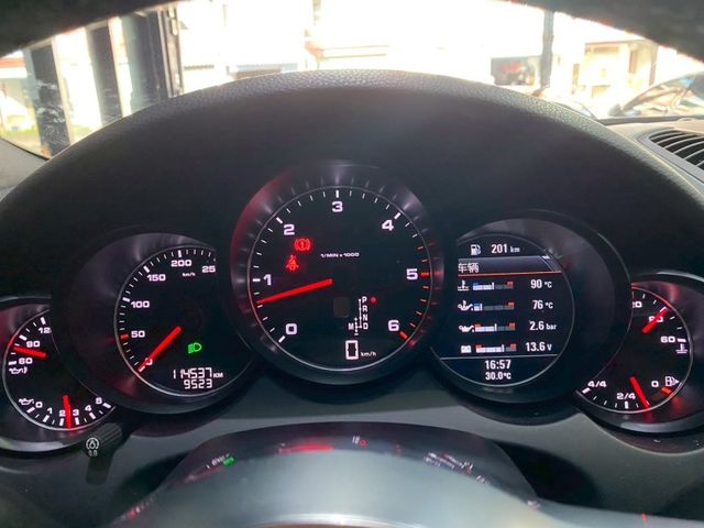 Porsche保時捷 Cayenne   第20張相片