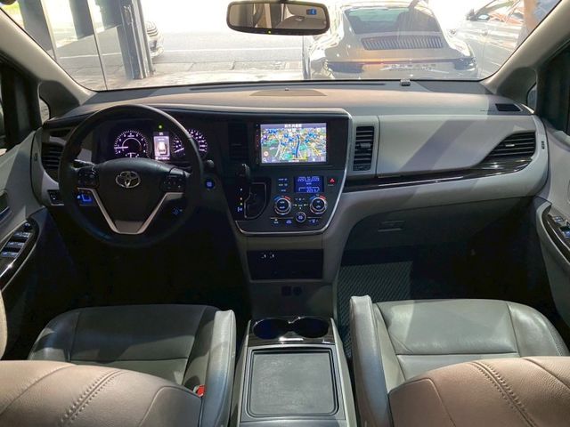 Toyota Sienna  第8張相片
