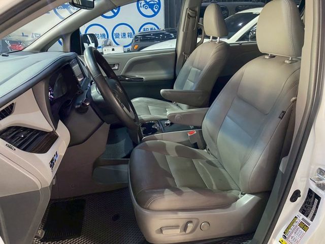 Toyota Sienna  第12張相片