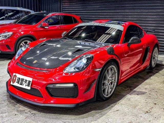 981 Cayman S 稀有3.4 全車崩品升級 GT4外觀/ X73電子懸吊/跑車計時器/BOSE音響/19吋鋁圈  全車TWL碳纖維套件 鍛造碳纖維GT4大尾翼/碳纖維引擎蓋/碳纖維開孔葉子版/碳纖維小尾翼/碳纖維後下/碳纖維風刀/ 碳纖維進氣側蓋/碳纖維側裙/碳纖維後下巴 /正蠍子排氣中尾段/新款GT方向盤  第2張相片