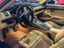 981 Cayman S 稀有3.4 全車崩品升級 GT4外觀/ X73電子懸吊/跑車計時器/BOSE音響/19吋鋁圈  全車TWL碳纖維套件 鍛造碳纖維GT4大尾翼/碳纖維引擎蓋/碳纖維開孔葉子版/碳纖維小尾翼/碳纖維後下/碳纖維風刀/ 碳纖維進氣側蓋/碳纖維側裙/碳纖維後下巴 /正蠍子排氣中尾段/新款GT方向盤  第12張縮圖