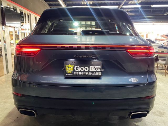 前雙座8向電動記憶座椅/跑車計時套件/360環景/車道維持/都會安全輔助 /電動尾門/22吋RS Spyder鋁圈/4條全新胎皮(買到賺到)/內飾板貼膜鍛造碳纖維  第6張相片