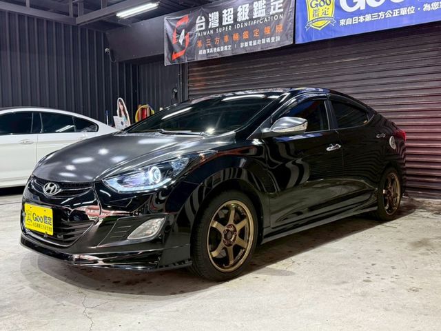 GLS旗艦型 僅跑6萬公里 駕駛座電動椅 倒車顯影 衛星導航  天窗 恆溫空調 定速巡航 一鍵啟動 方向盤快控 摸門解鎖 改裝類ET37古銅色輪框 四條胎皮來令片剛做好更新 保養剛做完 內外裝超挺  第2張相片