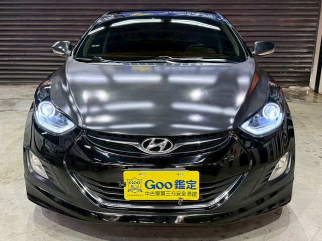 GLS旗艦型 僅跑6萬公里 駕駛座電動椅 倒車顯影 衛星導航  天窗 恆溫空調 定速巡航 一鍵啟動 方向盤快控 摸門解鎖 改裝類ET37古銅色輪框 四條胎皮來令片剛做好更新 保養剛做完 內外裝超挺  第3張相片