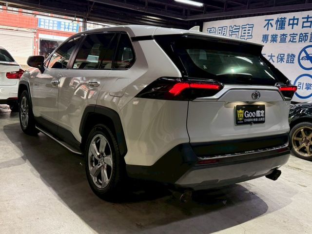 Toyota RAV4  第7張相片