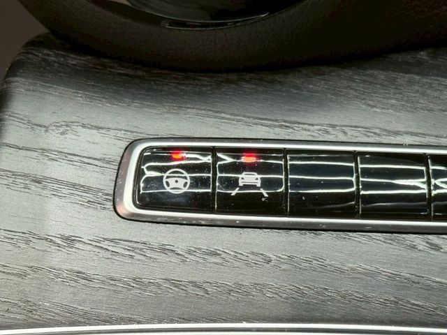 Mercedes-Benz/賓士 E-CLASS  第23張相片