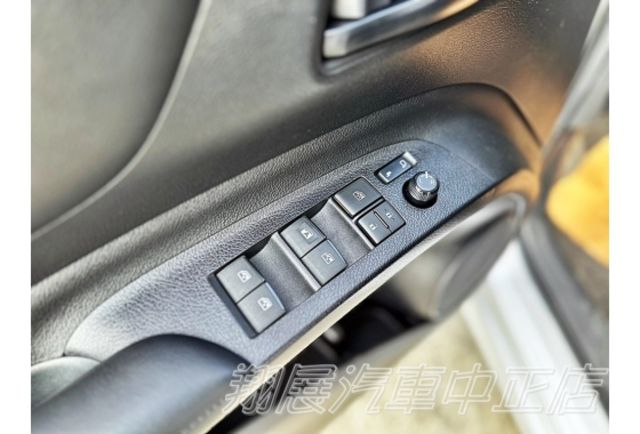 可全額貸款 零元交車 超低月付專案~ 免保人!!  第8張相片