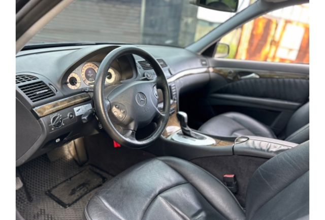 Benz E320 ESTATE  第10張相片