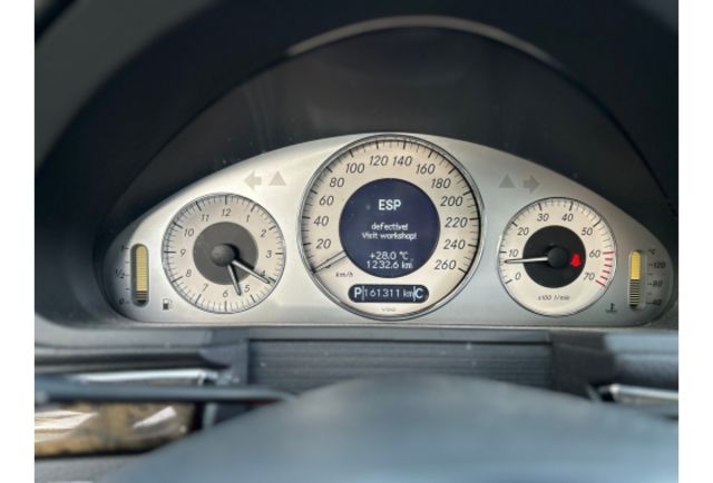 Benz E320 ESTATE  第18張相片