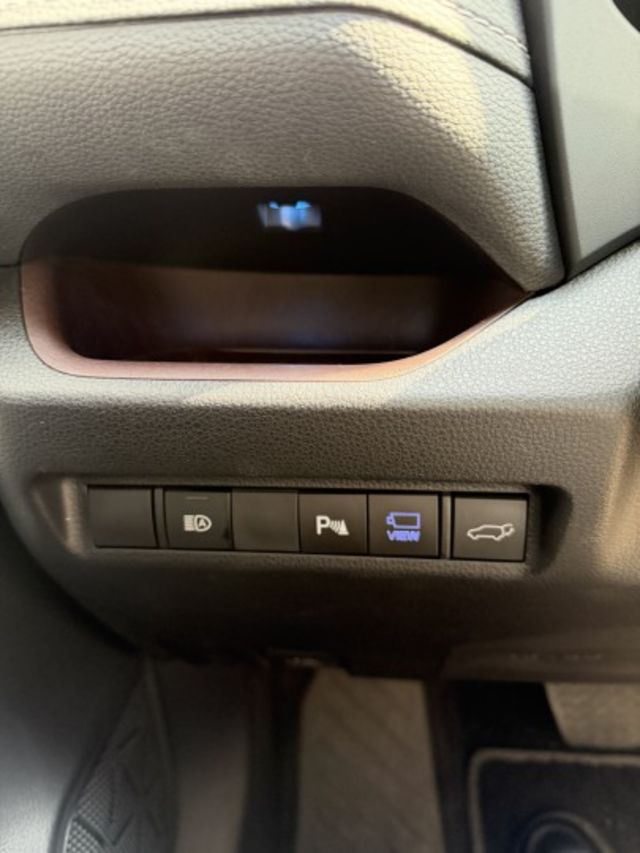 2021 Toyota RAV4，里程少車況佳，空間大又省油，家庭與通勤首選，喜歡直接私訊賞車！  第9張相片