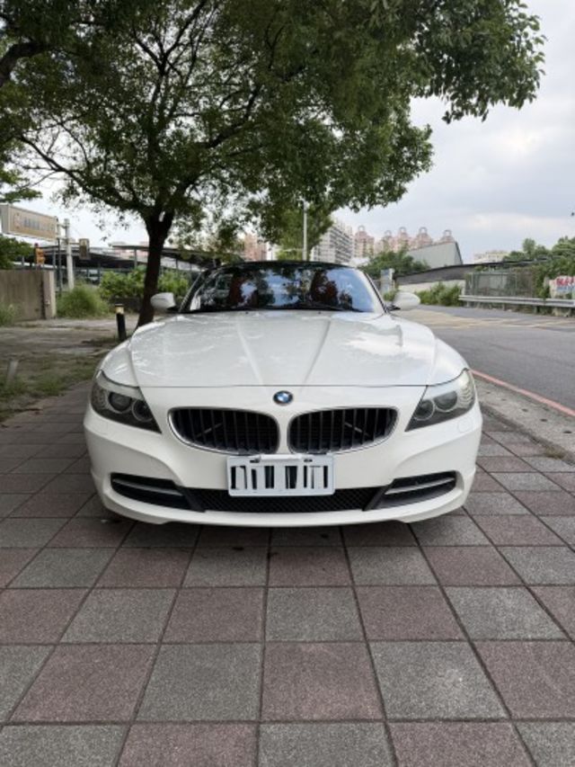 不只是代步，而是享受生活——2012 BMW Z4 28i，市場稀少，歡迎來電洽詢；開篷即是主角  第1張相片