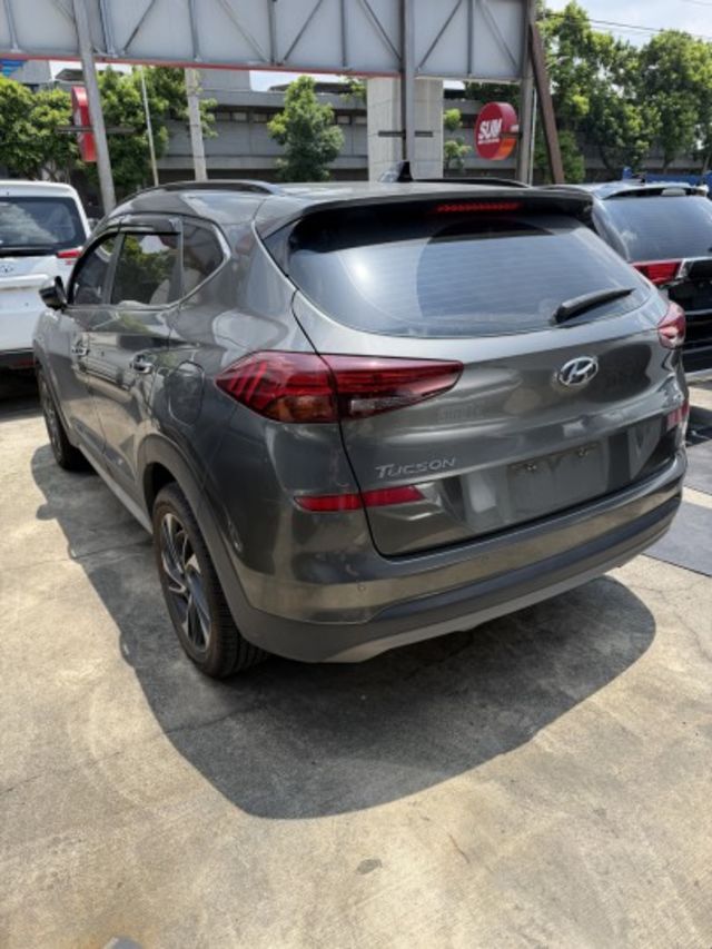 2019 Hyundai Tucson｜熱門休旅首選，大空間、高CP值，載家人、載夢想一次滿足！  第5張相片
