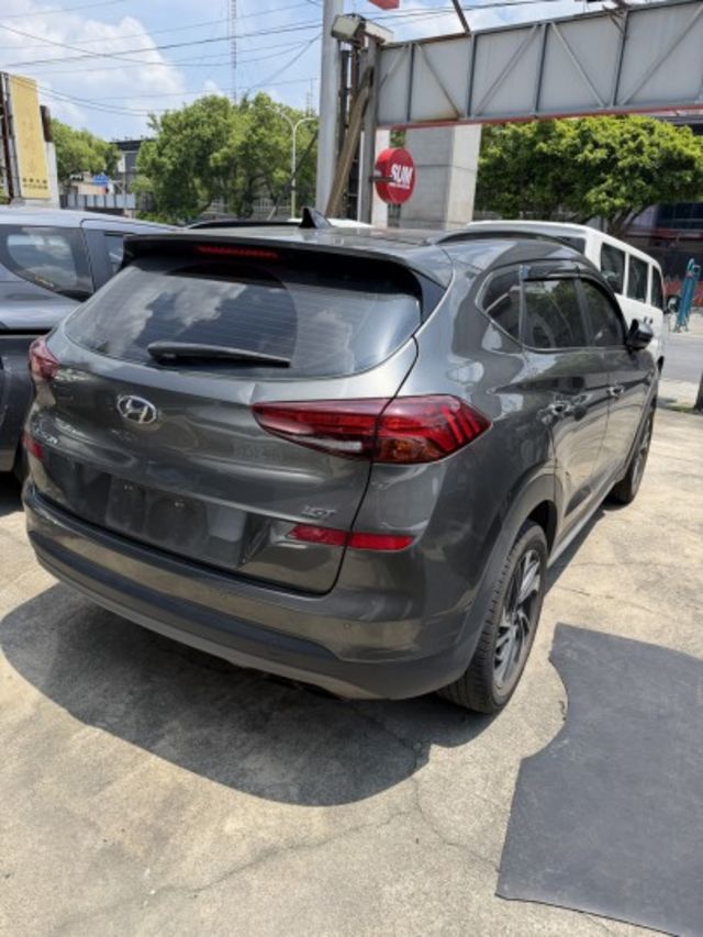 2019 Hyundai Tucson｜熱門休旅首選，大空間、高CP值，載家人、載夢想一次滿足！  第6張相片