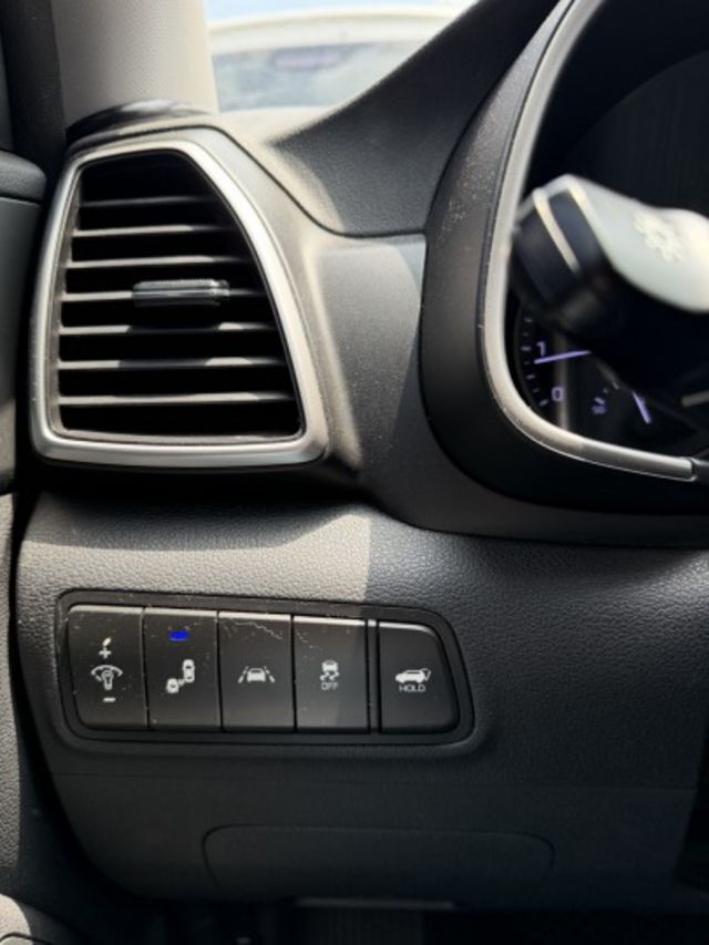 2019 Hyundai Tucson｜熱門休旅首選，大空間、高CP值，載家人、載夢想一次滿足！  第11張相片