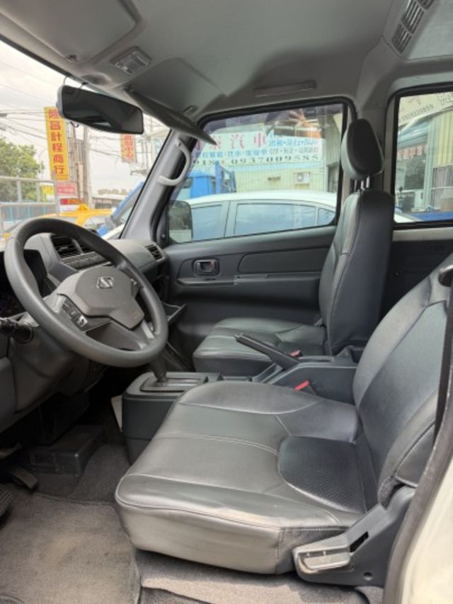 2021 Mitsubishi VERYCA A180 廂車｜創業好夥伴，載貨、通勤一台搞定！  第4張相片