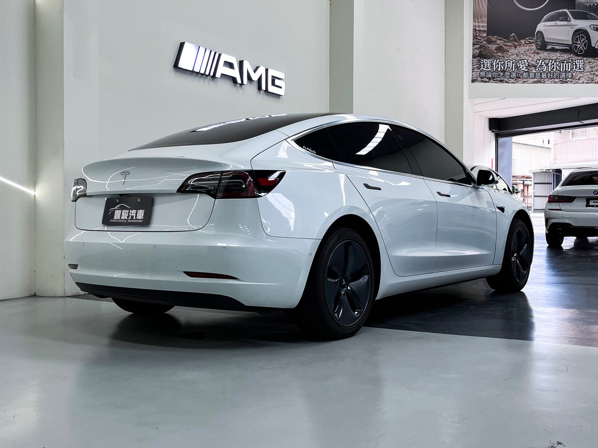 Model3 SR版本.頂級連線.全速域跟車.環景 挑戰最低價  第3張相片