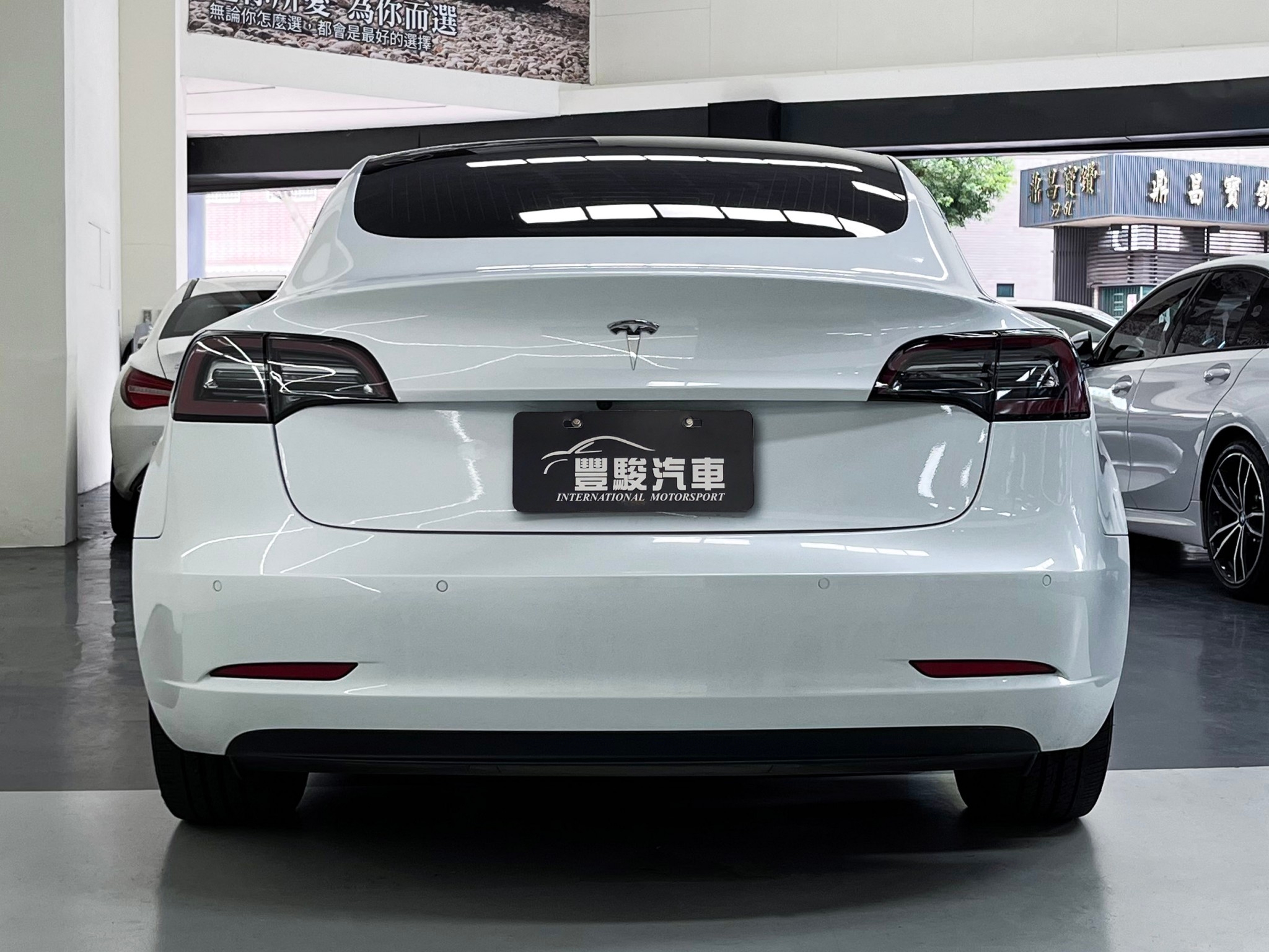 Model3 SR版本.頂級連線.全速域跟車.環景 挑戰最低價  第4張相片