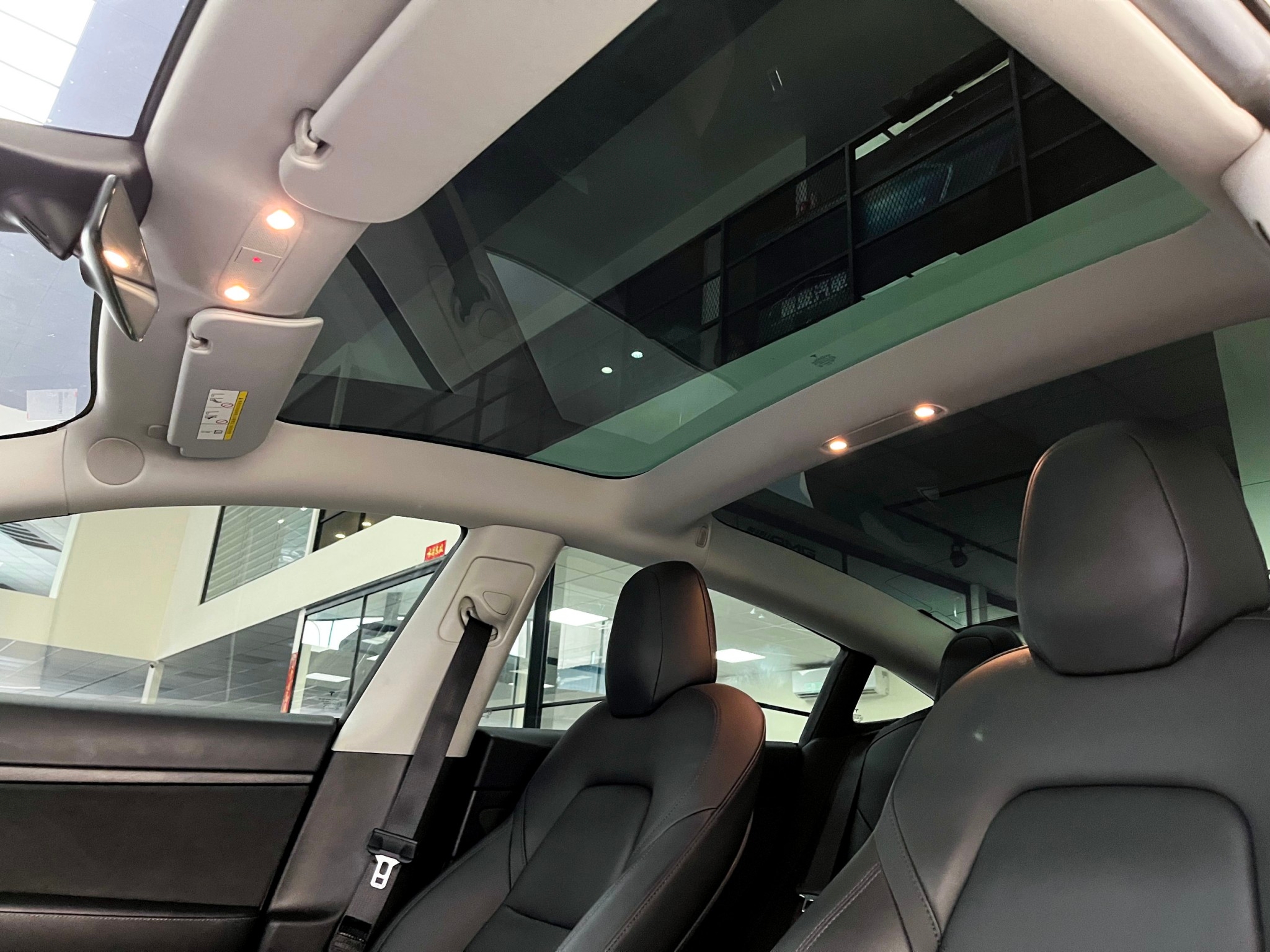 Model3 SR版本.頂級連線.全速域跟車.環景 挑戰最低價  第7張相片