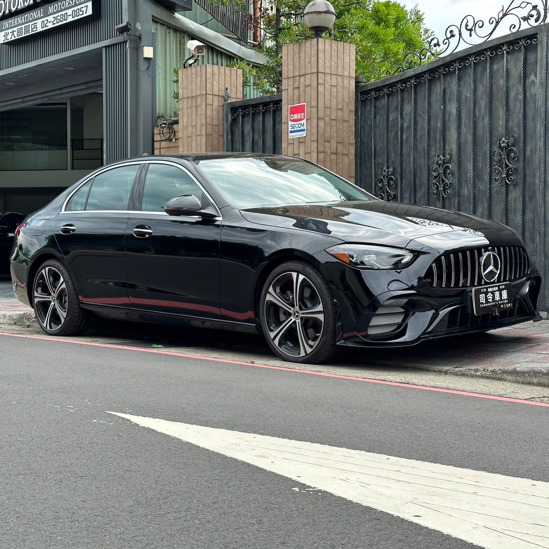 W206 C300 全新車.下訂贈原廠跟車系統.LED頭燈.天窗  第6張相片