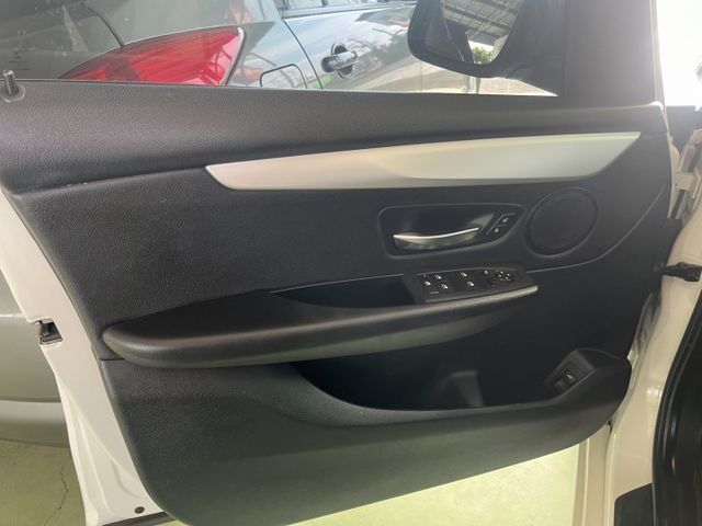 想開BMW圓夢的機會!小CC排氣省稅金、油耗+大空間!  第14張相片