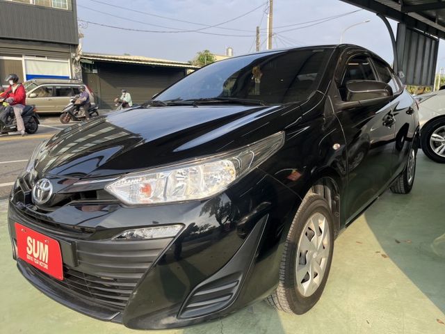 超少里程，僅跑兩萬多公里!車內跟新車一樣!!!  第1張相片