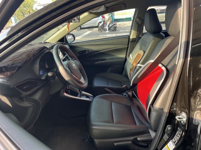 超少里程，僅跑兩萬多公里!車內跟新車一樣!!!  第10張相片