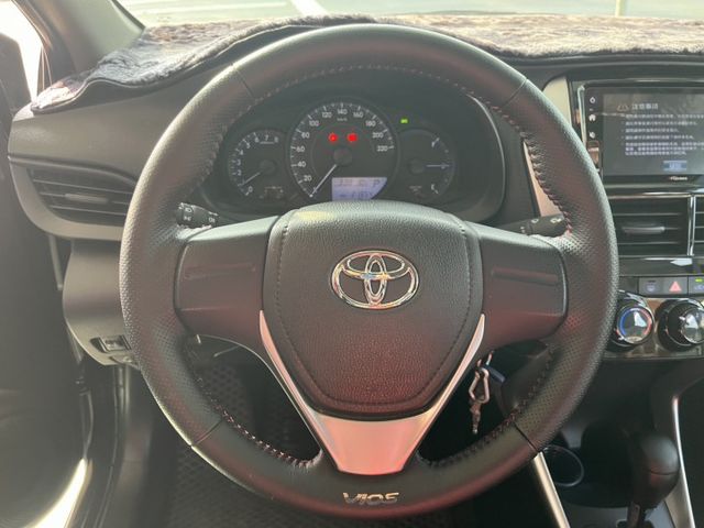 超少里程，僅跑兩萬多公里!車內跟新車一樣!!!  第12張相片