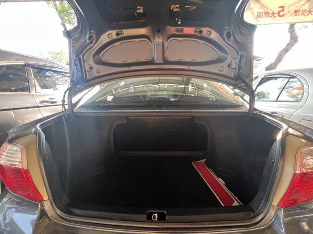 1,500cc便宜即可入手代步車  第6張相片