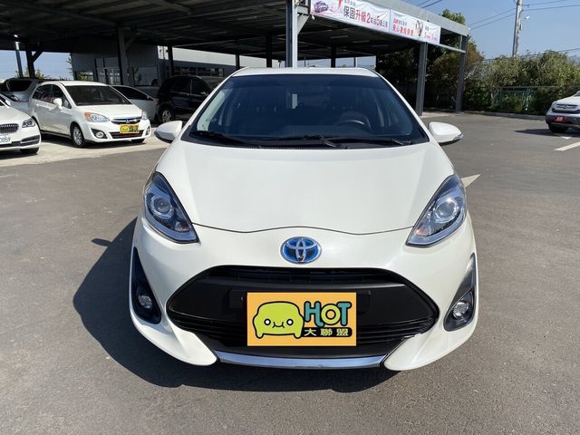 TOYOTA豐田 PRIUS C  第3張相片