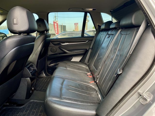 BMW寶馬 X5 XDRIVE25D  第7張相片