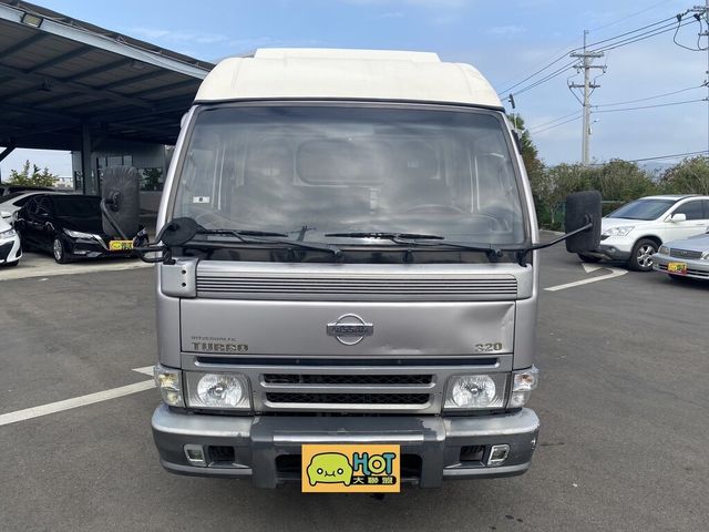 NISSAN日產 CABSTAR  第3張相片
