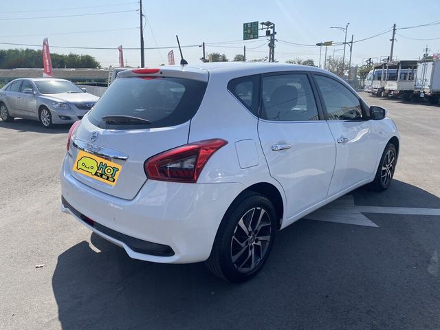 NISSAN日產 TIIDA  第2張相片