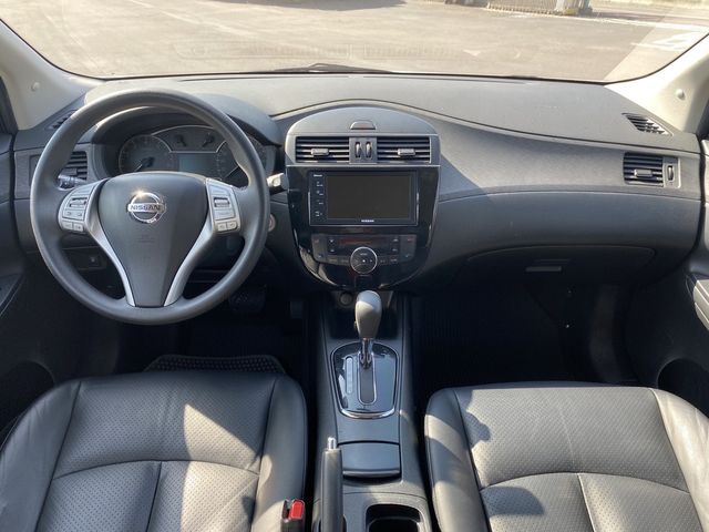 NISSAN日產 TIIDA  第5張相片